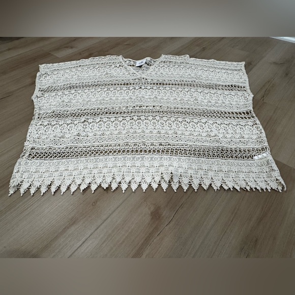 CAbi Love Carol Collection Ivory crochet knit oversized cover - Picture 2 of 5